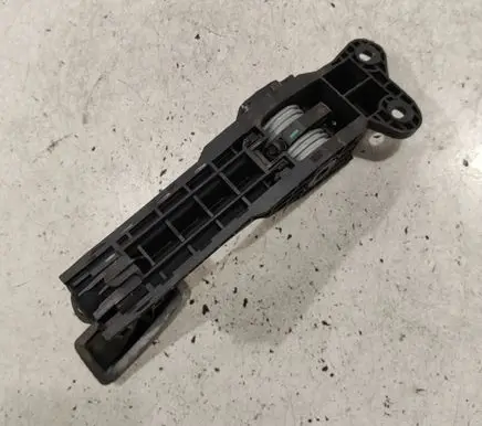 Mercedes-Benz ML W164 Accelerator throttle pedal A1643000104