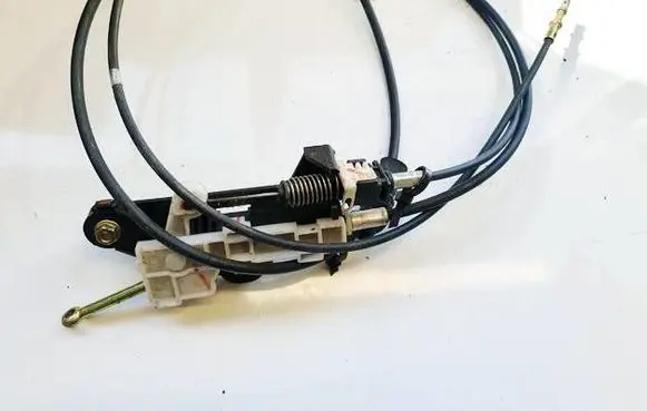 KIA Sorento Gear shift cable linkage 467673E000