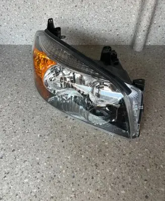 Toyota RAV 4 (XA30) Headlight/headlamp 8113042371
