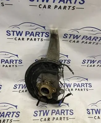 BMW 5 G30 G31 Front wheel hub 6861797