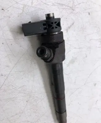 Volkswagen Golf VII Fuel injector 04L130277AJ 0445110