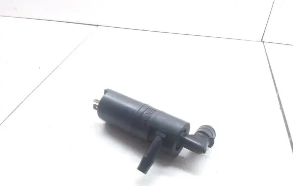 Land Rover Discovery Windscreen/windshield washer pump
