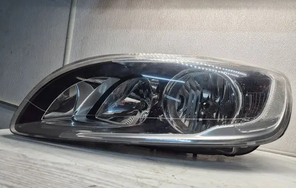 Volvo S60 Headlight/headlamp 89907121 045202 89908042