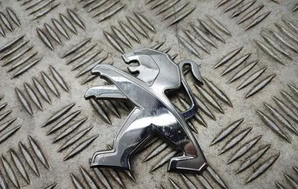 Peugeot 2008 I Manufacturer badge logo/emblem 9804319677