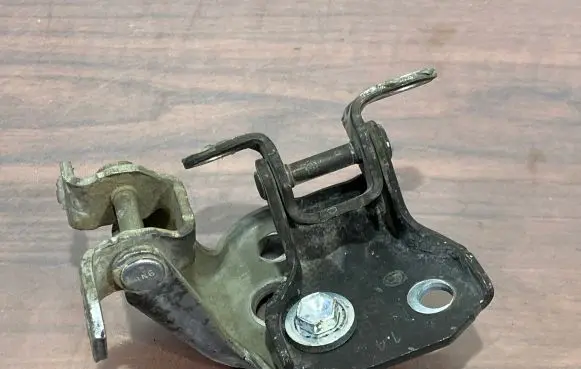 Subaru Ascent Front door hinge set 