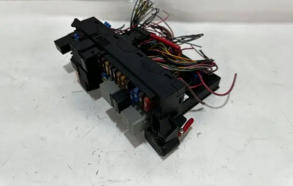 Mercedes-Benz E W211 Fuse module 2115454101