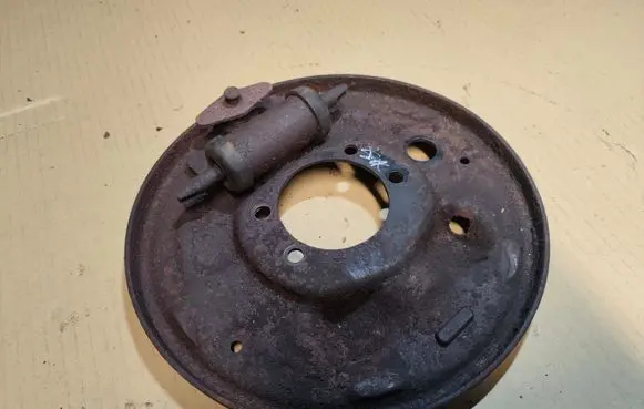 Jeep Cherokee XJ Rear brake disc plate dust cover 