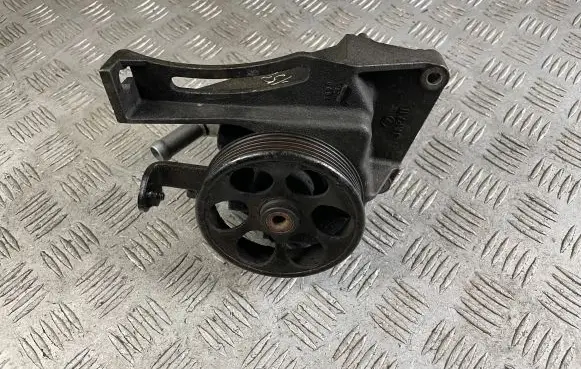 Subaru Forester SG Power steering pump