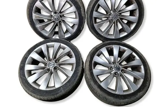 Volkswagen Scirocco R18 alloy rim 3C8601025DT2