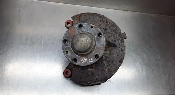 Iveco Daily 3rd gen Front wheel hub spindle knuckle