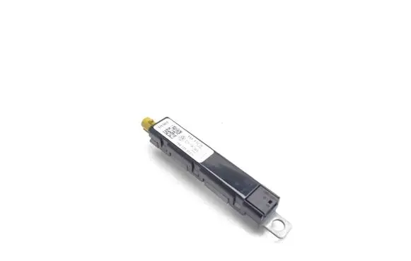 Volkswagen Touareg II Aerial antenna amplifier 7P6035552N