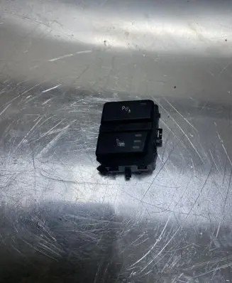 BMW 5 E60 E61 Seat heating switch 915907702