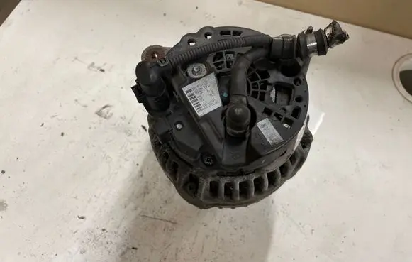 Volkswagen Golf V Generator/alternator 06F903023F 0124525091
