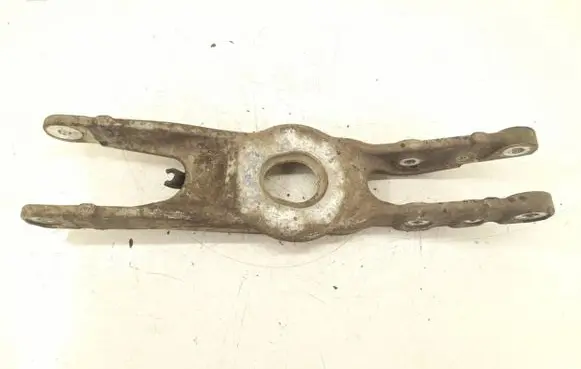 Rear control arm