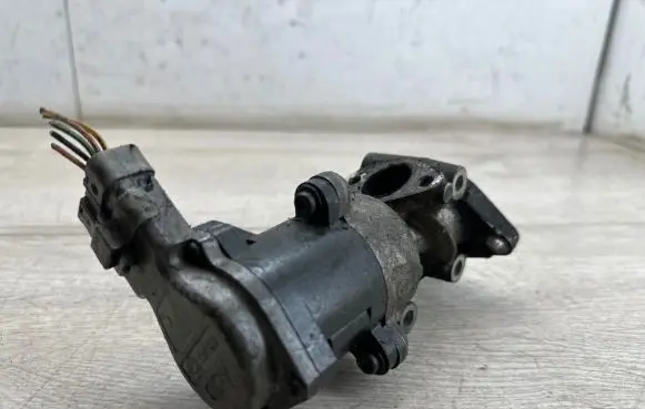 Jaguar S-Type EGR valve 4R8Q9D475A