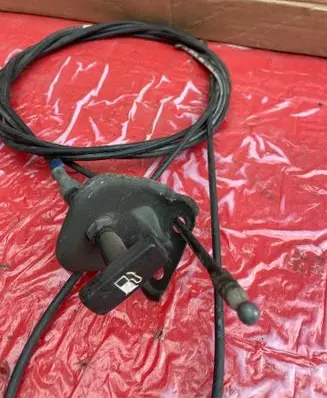 Toyota Land Cruiser (BJ70) Fuel cap flap release cable 