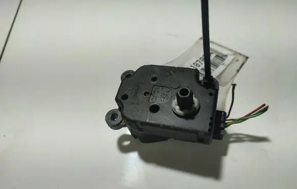 Citroen C5 Air flap motor/actuator P2861001U
