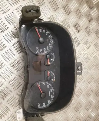 Speedometer (instrument cluster)