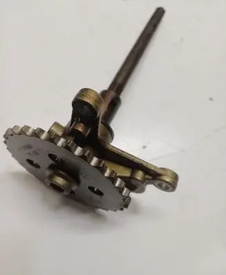 Audi A6 C7 Oil pump balance shaft 06E109361F