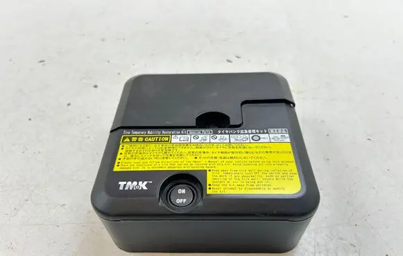 Toyota Avensis T270 Tire air pump compressor 