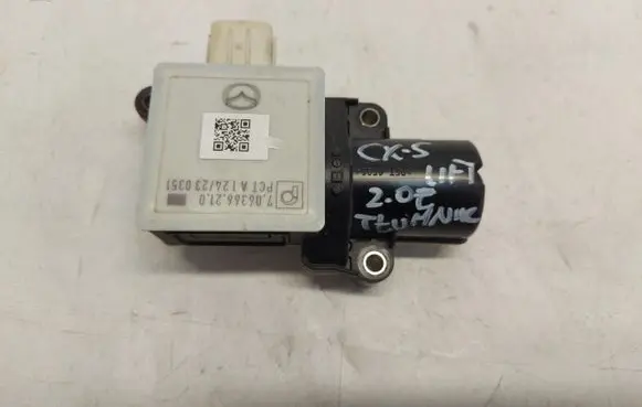 Mazda CX-5 II Throttle body valve 706366210-JLK01