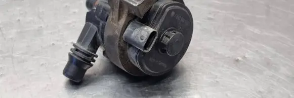 BMW 2 F45 Water pump 7643949