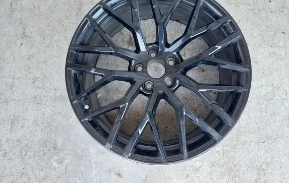 R20 alloy rim