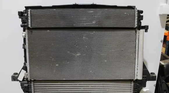 Renault Master III Coolant radiator 