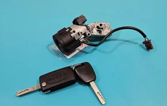 Citroen C4 I Ignition lock IMPRK1396080