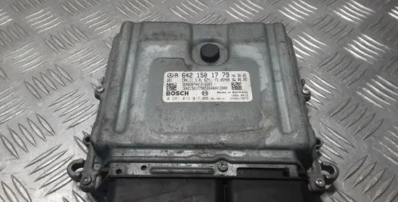 Mercedes-Benz ML W164 Engine control unit/module A6421501779 0281012015