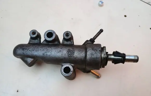 Opel Zafira B Fuel pressure regulator 55188200