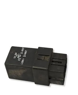 Volvo S40, V40 Other relay MB954185 72TM200 PA6GF30