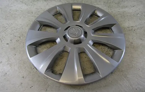 Skoda Karoq R16 wheel hub/cap/trim 57A601147