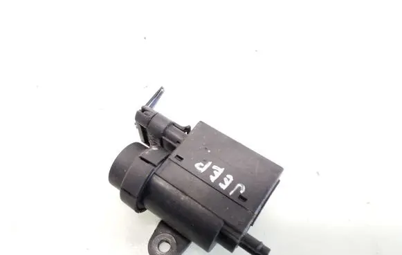 Jeep Grand Cherokee (WJ) Turbo solenoid valve L0810B