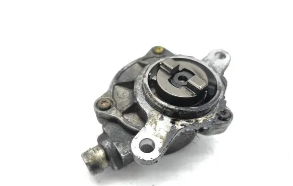 Renault Avantime Vacuum pump 8200102535