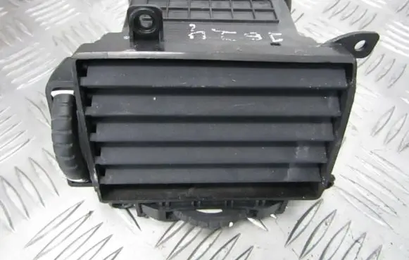 KIA Cerato Dash center air vent grill LD84880A