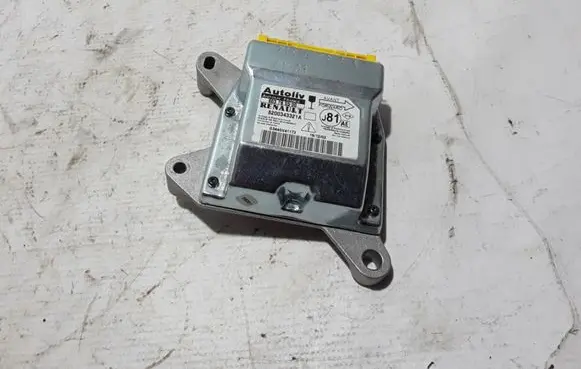 Renault Espace - Grand espace IV Airbag control unit/module 8200343321