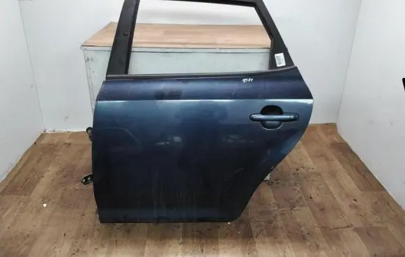 KIA Ceed Rear door