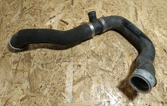 Mercedes-Benz CLS C218 X218 Engine coolant pipe/hose A2125012682 6254123038P 4929609