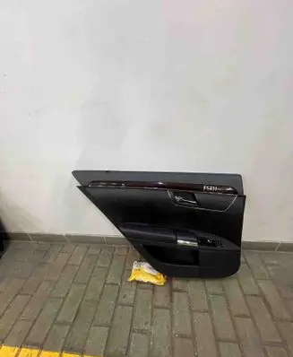 Mercedes-Benz S W221 Front door card panel trim 2215408535 F5831