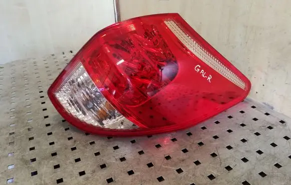Toyota RAV 4 (XA30) Rear/tail lights I090037