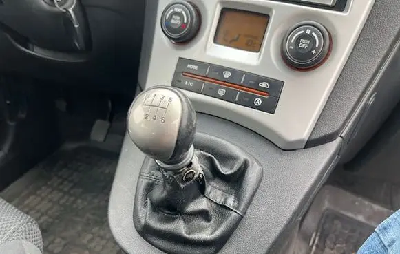 KIA Carens I Gear shifter/selector 