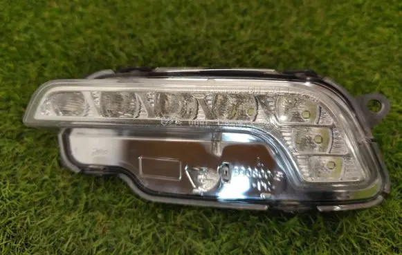 Mercedes-Benz E W212 Front fog light A2128200756 89206731 ZGS001Q02