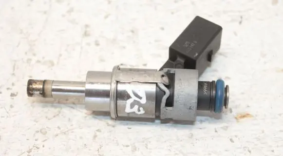 Fuel injector