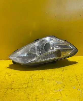 Skoda Fabia Mk2 (5J) Headlight/headlamp 