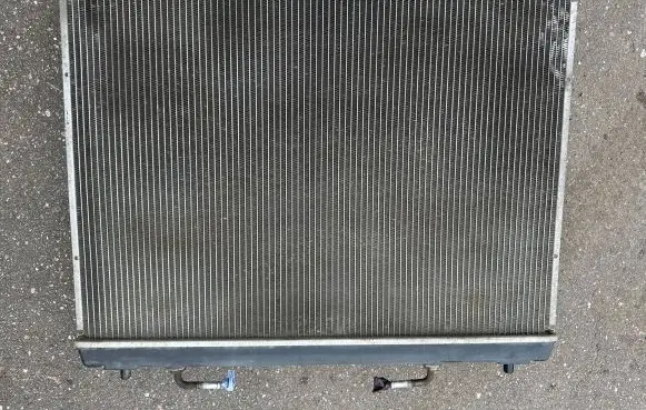 Mitsubishi Pajero Coolant radiator MR968286