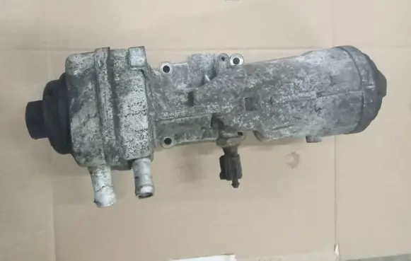 Seat Altea Oil filter mounting bracket 045115389J