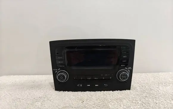 Fiat Doblo Radio/CD/DVD/GPS head unit 10R047280