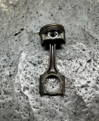 Audi A3 S3 8P Piston with connecting rod 