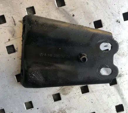 Mercedes-Benz C W203 Other engine bay part A6110981629
